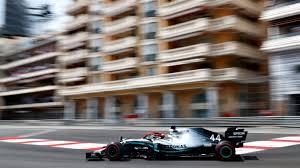 Follow live text and bbc radio 5 live sports extra commentary from third practice and qualifying at the monaco grand prix. Formel 1 In Monaco Und Wieder Ist Hamilton Vorne Sport Sz De