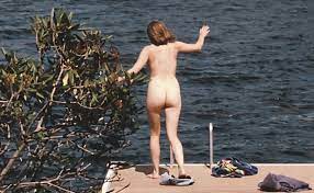 Elizabeth Olsen Nude & Rough Sex In Martha Marcy May Marlene - Celebrity  Movie Blog