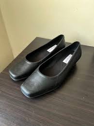 Margaret FT006 Black Leather Shoes for School or Office, Women's Fashion,  Footwear, Flats & Sandals on Carousell