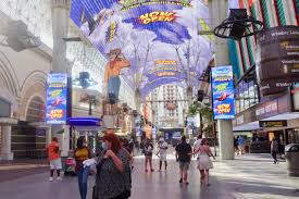 a photo tour of fremont street living