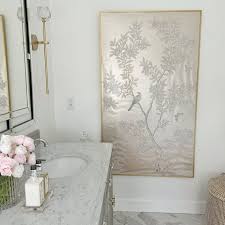 5 Glamorous Bathroom Wall Decor Ideas