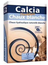 Le choix du ciment, de la chaux ou du colorant se fait. Chaux Grise Composee De Chaux Hydraulique Ciment Et Agents D Onctuosite Sac De 25 Kg Brico Depot