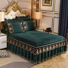Luxury Lace Embrodery Velvet Bedspread