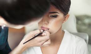 10 celeb makeup artist secrets that