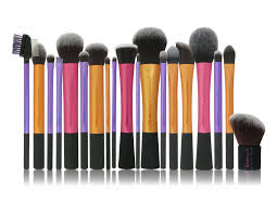 fungsi berbagai jenis makeup brushes