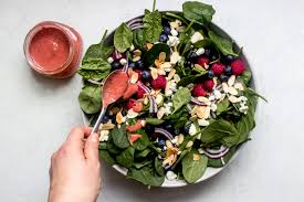 berry spinach salad with raspberry