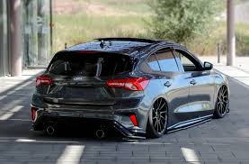 The 2018 ford focus st may be just as old as the regular focus, sharing most of the same elements that have made that car lose much of its appeal as newer competitors came along. Ford Focus St Rs Vehicle Gallery