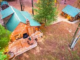 Maybe you would like to learn more about one of these? Log Cabin Guest House On A Pond With Hot Tub Cabins For Rent In Terre Haute Indiana United States In 2021 Cabin Guest Cabin Log Cabin