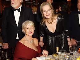 Streep began auditioning for film roles, and later recalled an unsuccessful audition for dino de laurentiis for the leading role in king kong. 2020 Golden Globes Meryl Streep Pictured Fixing Helen Mirren S Dress