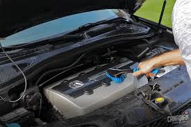 can you spray your engine bay with water