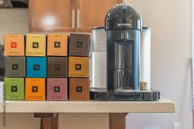 nespresso coffee maker machine and pods