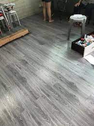5 m² grey wood plank vinyl flooring