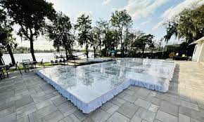 pool cover als clear dance floor