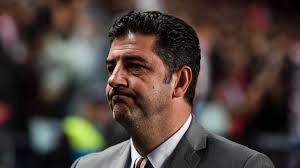 The benfica's coach admits that the situation is now more complicated, nevertheless, he promises that benfica will fight until the end. Oficial Rui Vitoria Nao Vai Continuar No Benfica