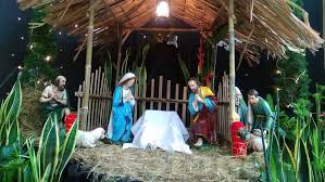 Gambar perayaan hari natal bisa berbentuk gambar natal kartun, gambar pohon natal dan sebagainya. Begini Tradisi Gereja Katolik Hky Kayutangan Rayakan Natal Malangvoice
