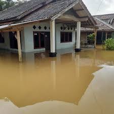 Karawang darurat bencana banjir tvone. Banjir Di Desa Ciptasari Kecamatan Pangkalan Karawang Dnewsdnews