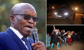 Zuma handed himself in at the prison last night before a midnight deadline. Vbmnklivrcgkjm