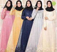 Selain modern, desain dan model baju muslim brokat yang anda pilih haruslah modis. Model Gamis Brokat Terbaik 2021 Desain Mewah Dan Modern Model Baju Terbaru