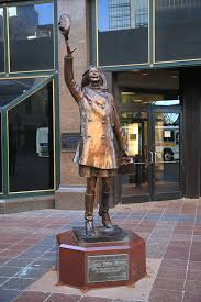 It abruptly removed its statue of mary tyler moore to make way for some sidewalk construction. Mary Tyler Moore Statue Archives Elizabeth Weintraub