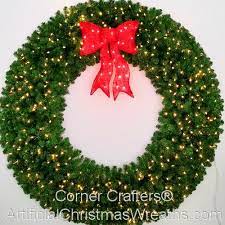 large lighted wreaths outdoor