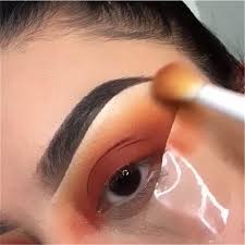3 ways to get a clean eyeshadow look