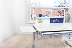 Schreibtisch für kinder mit neigbarer tischplatte & höhenverstellung. Moll Winner Comfort Kinderschreibtisch Kindermaxx