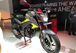 Go ahead, fly against the wind. Honda Hornet Old Version 2015 Honda Cb Hornet 160r Review Price Mileage Firstly It Fills The Wide Displacement Gap Between Honda S 160cc Offerings And The Cb300r Alwaysleaveyourfearsbehind