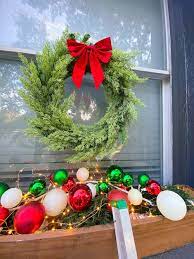 40 best christmas window decorations