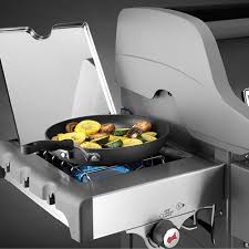 propane gas grill with sear station