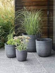 round ridged garden planter rodborough