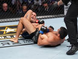 Charles oliveira stops michael chandler to win vacant lightweight title. Ufc 262 The Morning After An Old Dog Too Tough To Die Mmamania Com