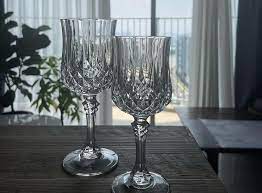 How To Set The Table And Order The Glasses