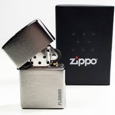 Zippo sturmfeuerzeuge sind unsere leidenschaft: Zippo Feuerzeug Mit Namensgravur Online Kaufen Geschenke De Online Shop