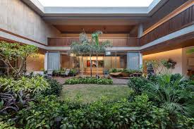 Pros And Cons Of Courtyards And Atriums