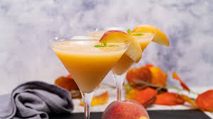 20 refreshing peach schnapps drinks to