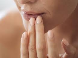 get rid of chapped lips fast using