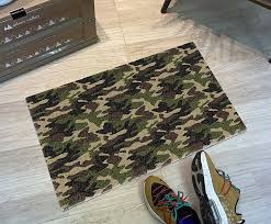 forest camouflage mud scratching mat