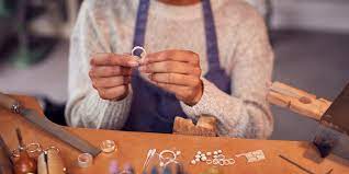 how to become a jewellery designer