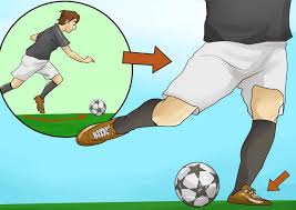 Menendang dengan kaki bagian dalam. Cara Menendang Bola Dalam Permainan Sepak Bola Yang Benar