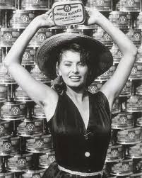 French women have posted pictures of hairy armpits and legs on twitter to fight the stigma over female body hair. Sublime Mercies Sophia Loren And The Body Hair Issue