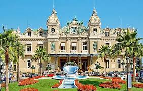 It also has a swimming pool. Kreuzfahrten Nach Monte Carlo Monaco Royal Caribbean Cruises