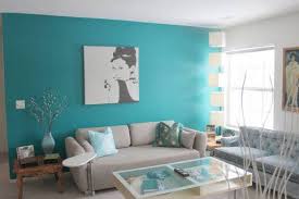 paint a turquoise living room