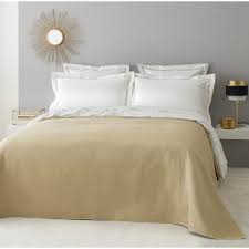 La collection jeita dévoile une parure de lit en coton luxueuse et moderne. Dessus De Lit Luxe En Coton Beige 230x250 Cm Dessus De Lit Maisons Du Monde