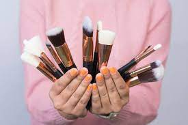 how to clean makeup brushes like a pro