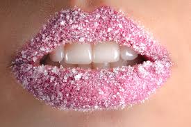 4 ways to make your lips pink without