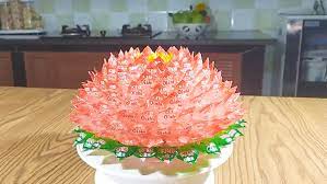 Cách làm hoa sen bằng kẹo oishi chưng Tết hứng lộc đầy nhà