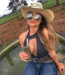 Brazilian Cowgirls (30 pics)
