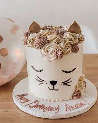 See more ideas about cat cake, cupcake cakes, cake decorating. 2 724 Likes 194 Comments Azra Azradc On Instagram Nadia Has Had This Cat Obsession Lately Probably My Fault So When I Asked Her What She Wanted