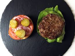 Risol burger mayones adalah salah satu jenis produk risol dengan varian isi didalamnya daging burger home made dan perpaduan mayonise dengan racikan bumbu . Burger Terbaik Di Bumi Kehidupan