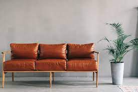 colors that go with brown sofa foter